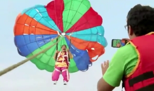 visa parasailing ad